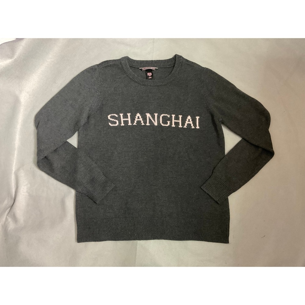 Victoria's Secret Shanghai Graphic Knit Sweater Gray Pink Heart Logo Medium